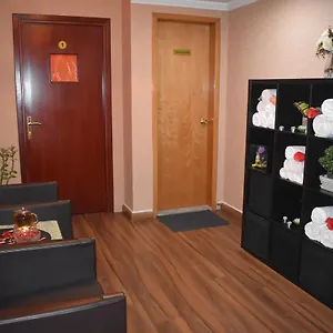 Emirates Plaza ** Абу-Даби